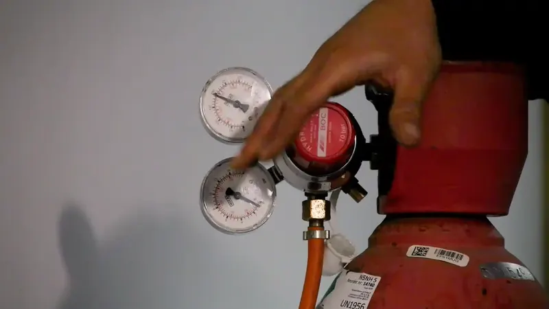 Tracer Gas Leak Detection in Aliso Viejo, CA  -  professional leak detection technician working in Aliso Viejo, Orange County CA