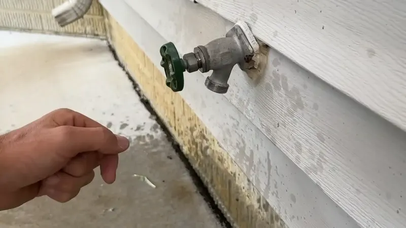 Water Line Leak Repair in Aliso Viejo, CA  -  professional leak detection technician working in Aliso Viejo, Orange County CA