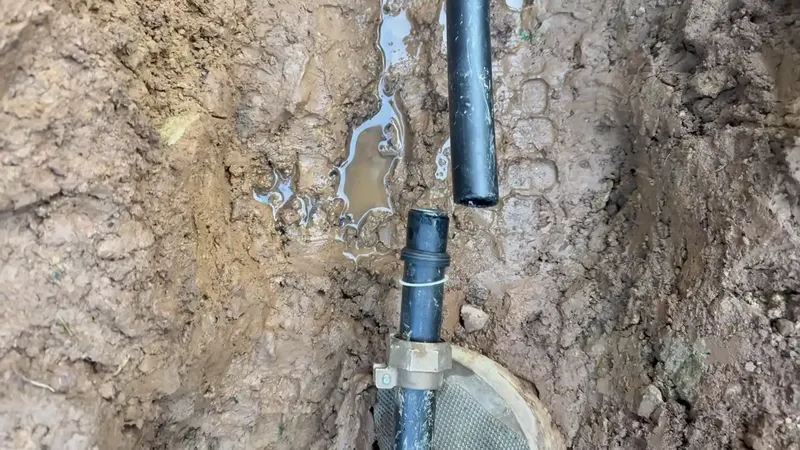 Yard Leak Repair in Aliso Viejo, CA  -  professional leak detection technician working in Aliso Viejo, Orange County CA
